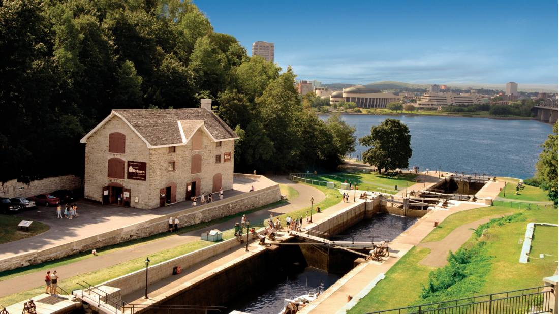 Bytown Museum & Rideau Canal Locks, Ottawa, Ontario |  <i>©Destination Canada</i>