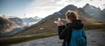 Hiking at Parkers Ridge, Banff NP | Ben Morin, Parks Canada